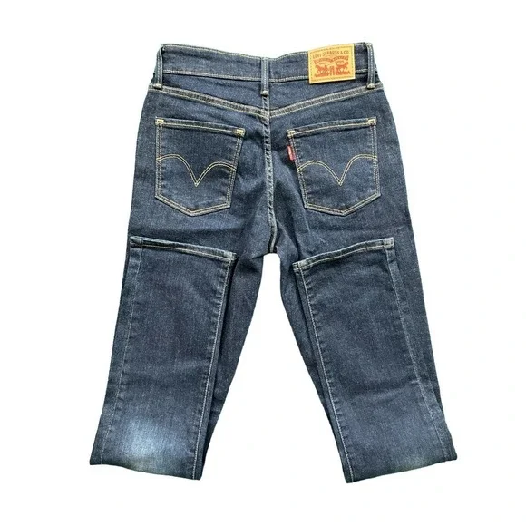 NEW Levi's Classic Mid Rise Skinny Medium Dark Wash Size 2 - Picture 4 of 5